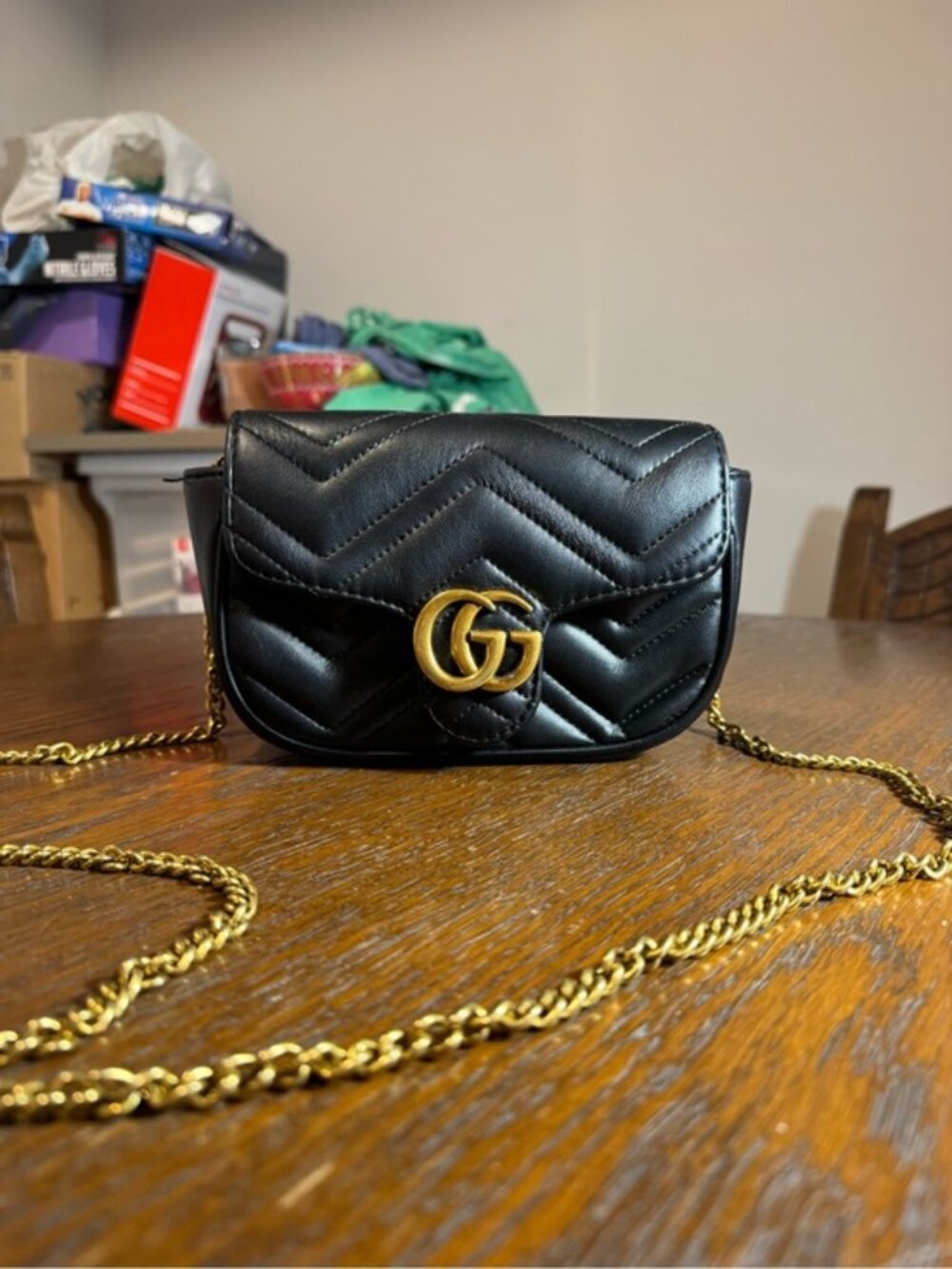 Gucci Embroidered purse
